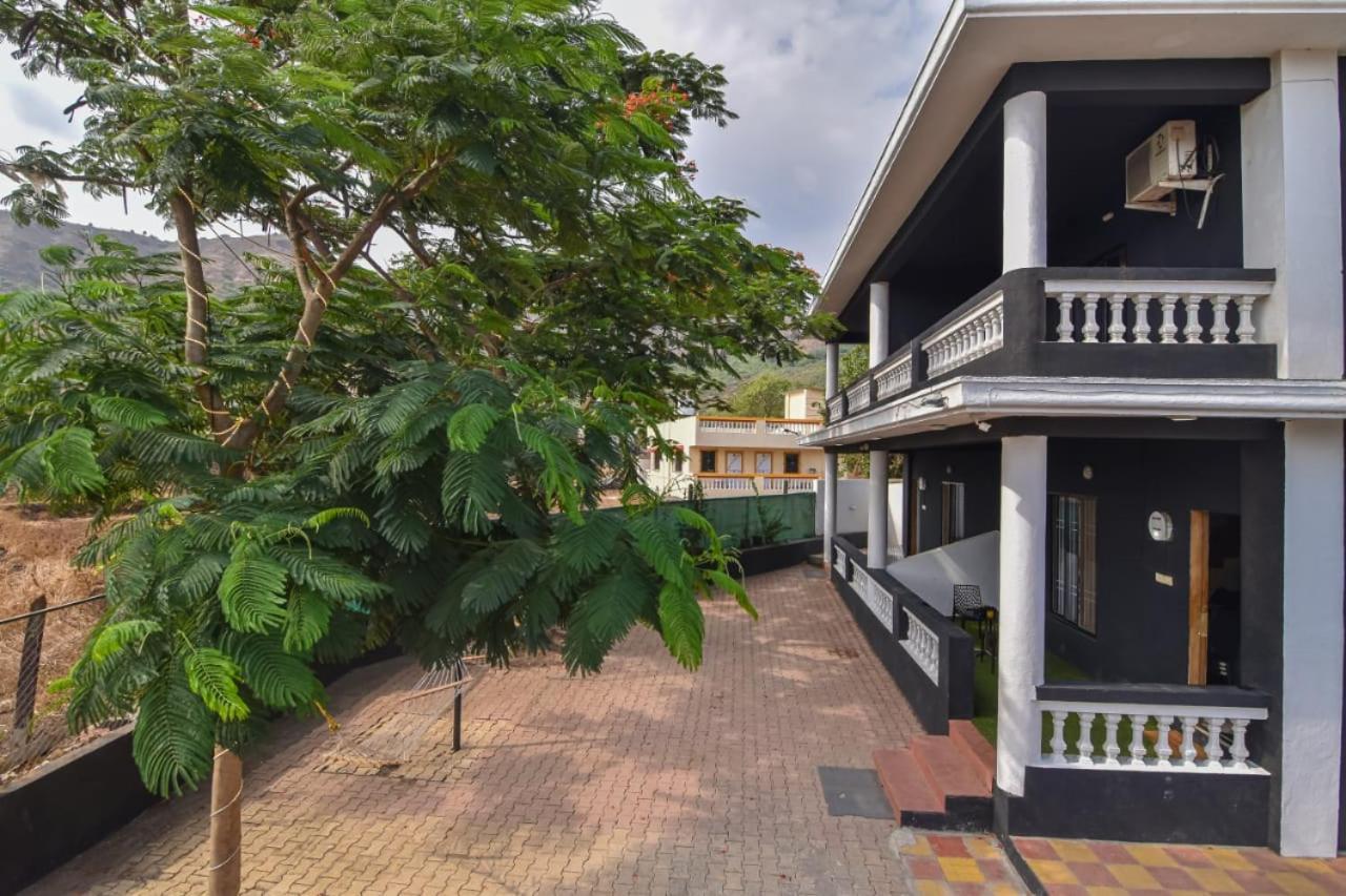 Black Stone Villa Kārli Exterior foto